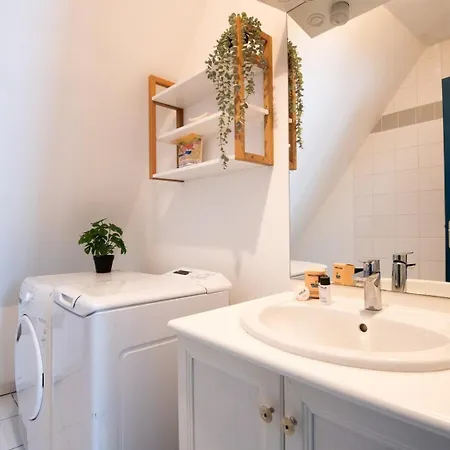 Old Town Ypical Duplex *